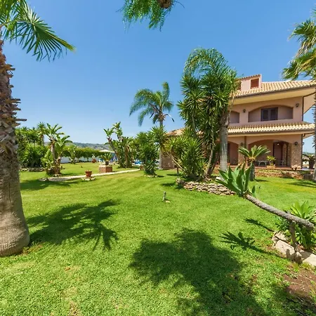 Bed & Breakfast Sicilia Bella 4*