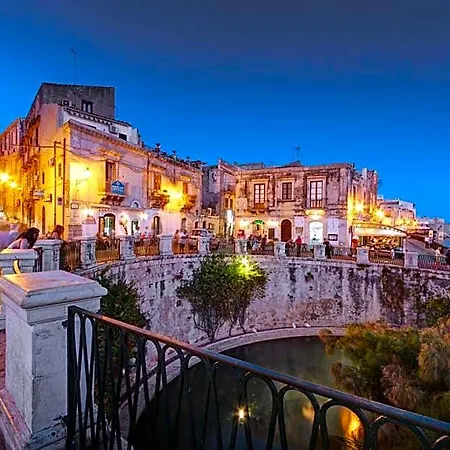 Sicilia Bella לינה וארוחת בוקר קאסיבילה